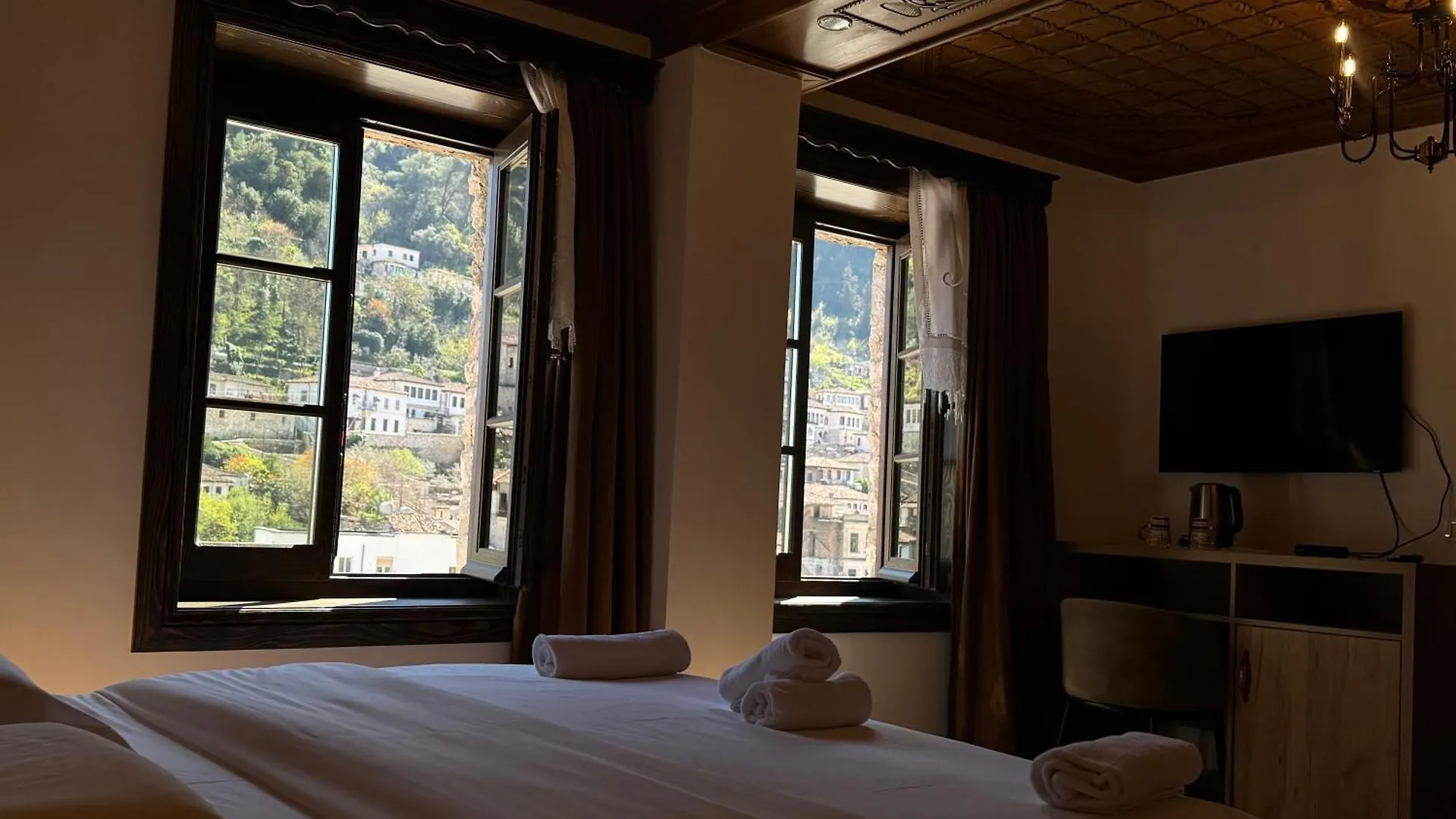Hotel Ansel Μπεράτ