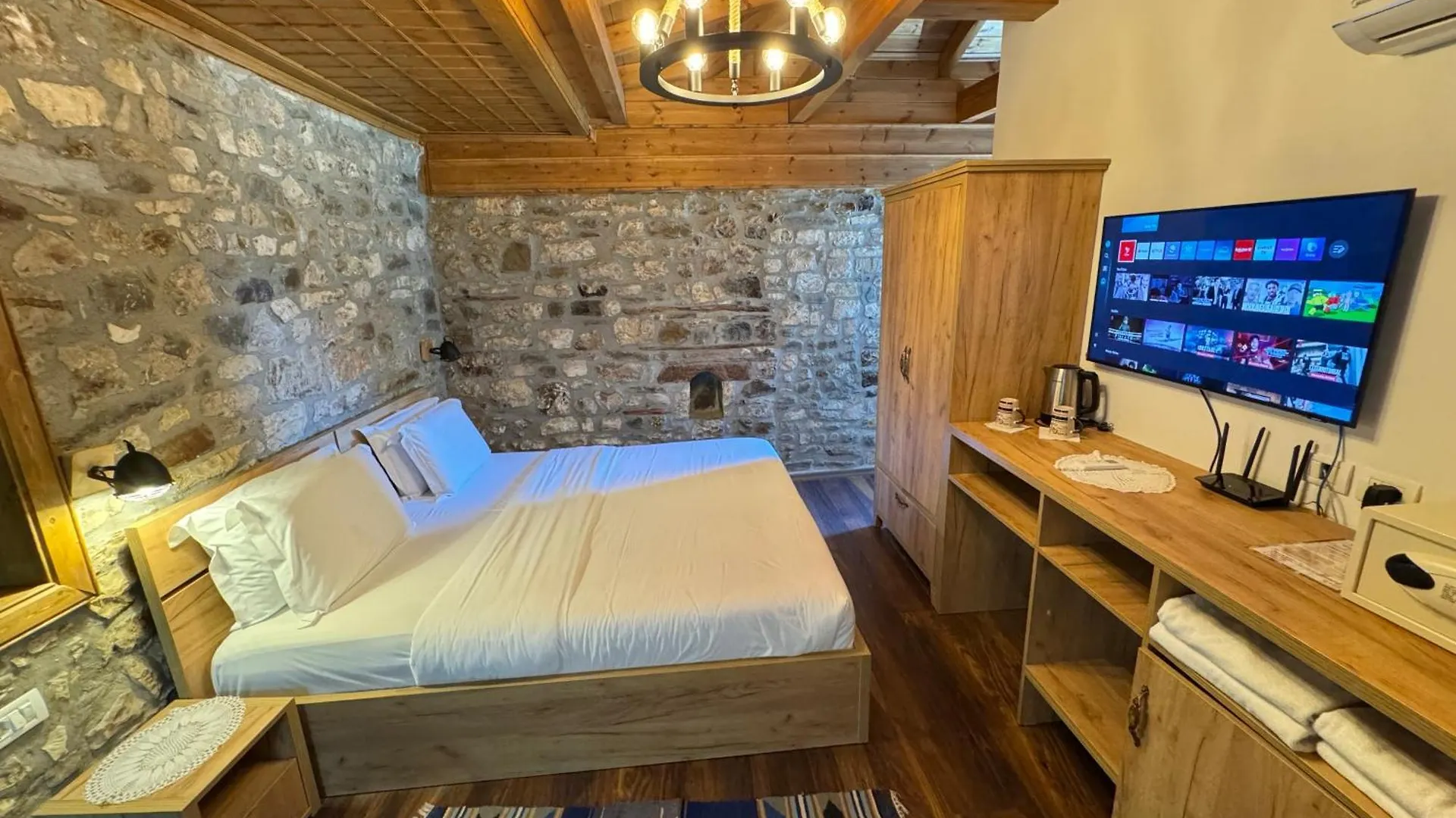 Hotel Ansel Берат
