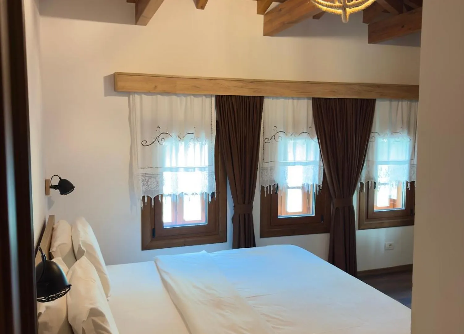 Hotel Ansel Berat 0*,  Arnavutluk